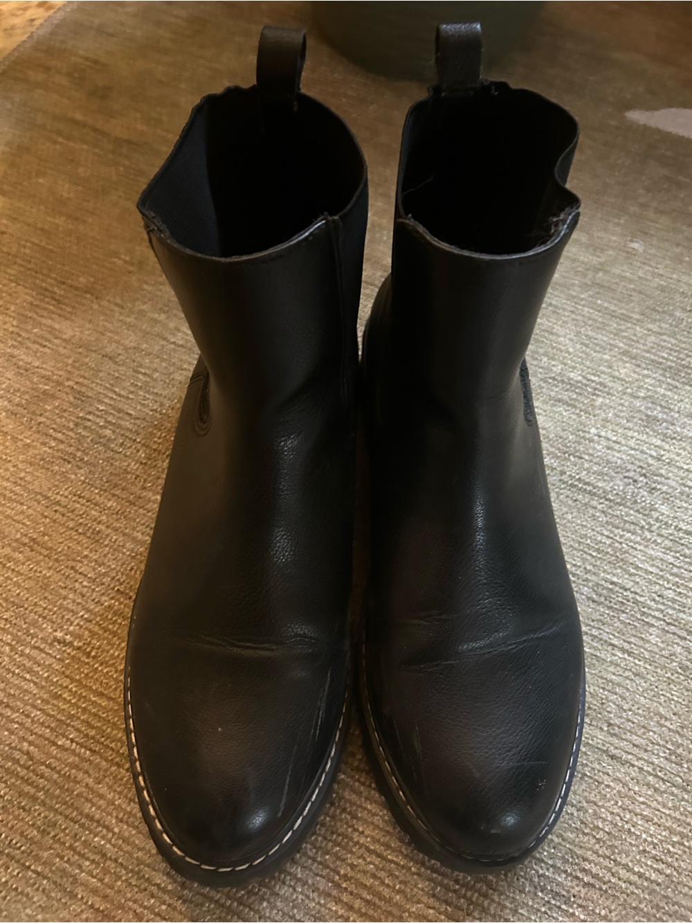 Women’s Black Chelsea Boots - Sleek Slip-On Design